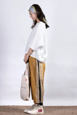 Comme Des Garçons Play Off-White Converse - Half Heart Chuck 70 High Sneakers -Menswear Rise Sales Store Comme Des Garcons Play Off White Converse Half Heart Chuck 70 High Sneakers 150205C K112 001 2 07