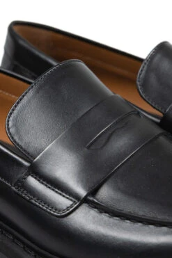 Common Projects Loafer With Tread Sole - Black -Menswear Rise Sales Store Common Projects Loafer With Tread Sole Black 2420 7547 05