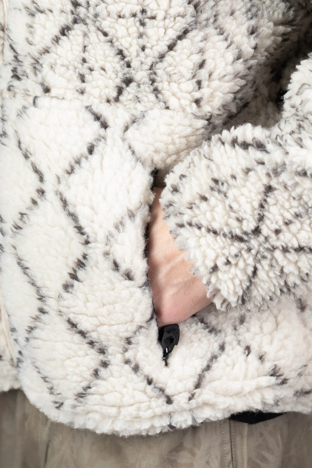 DO-GI SASHIKO BOA Fleece Reversible Blouson - Natural 7 DO-GI SASHIKO BOA Fleece Reversible Blouson - Natural - Image 7